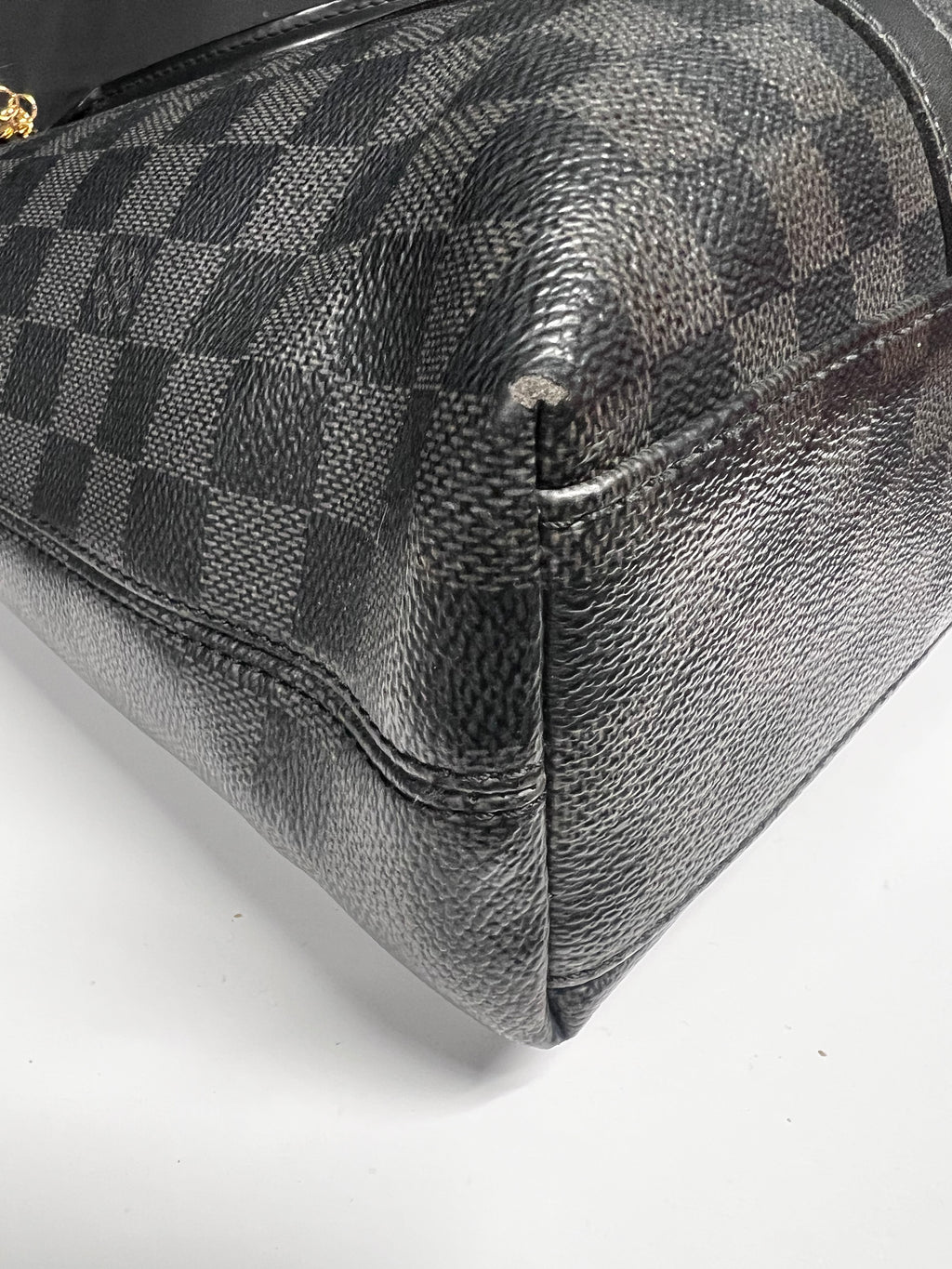 (14) Louis Vuitton Damier Graphite Anton Tote (Model No. N40000) (Pre-Owned)