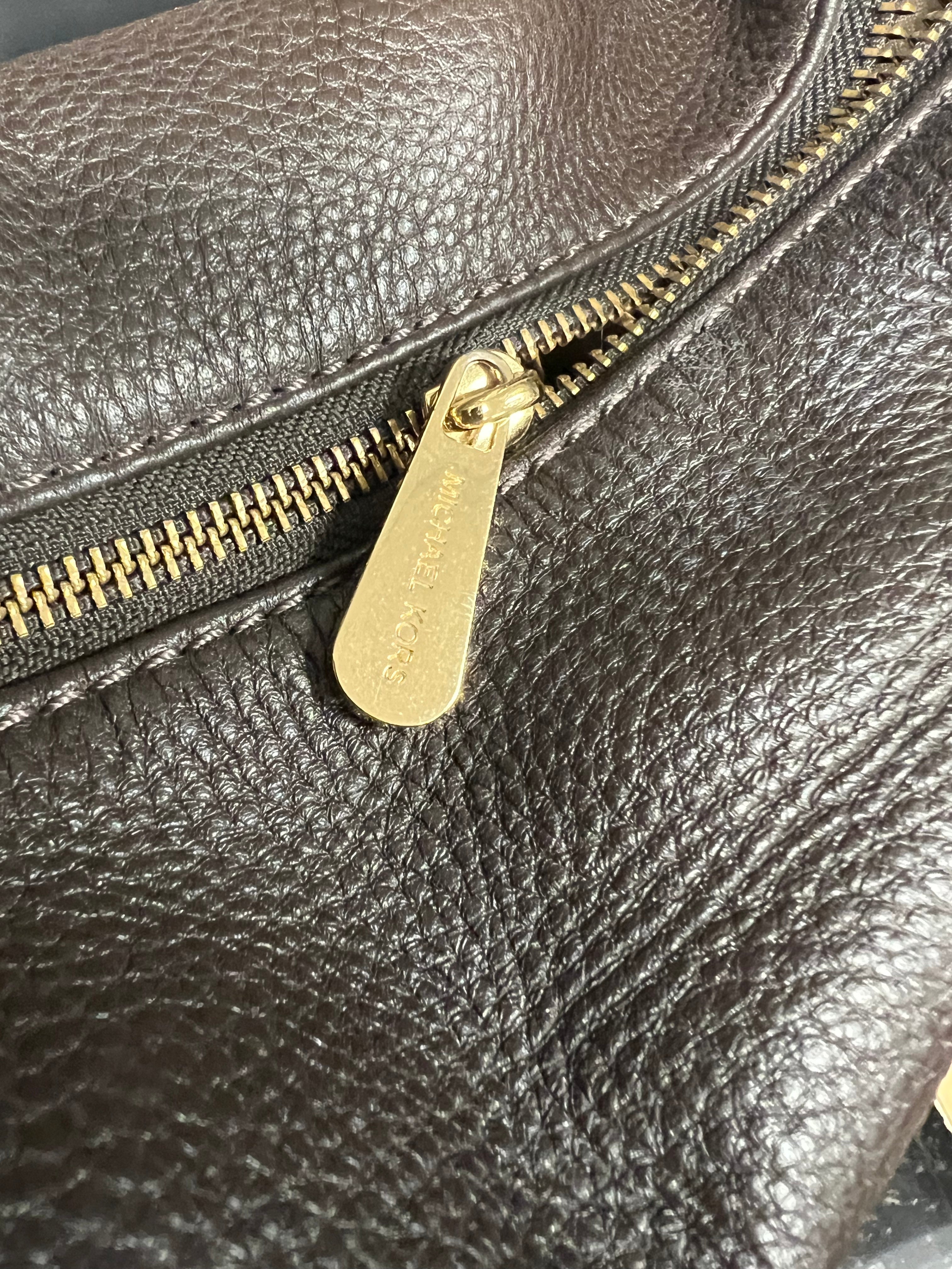Michael Kors Fulton Large Pebbled Leather Shoulder Bag (Pre-Owned)