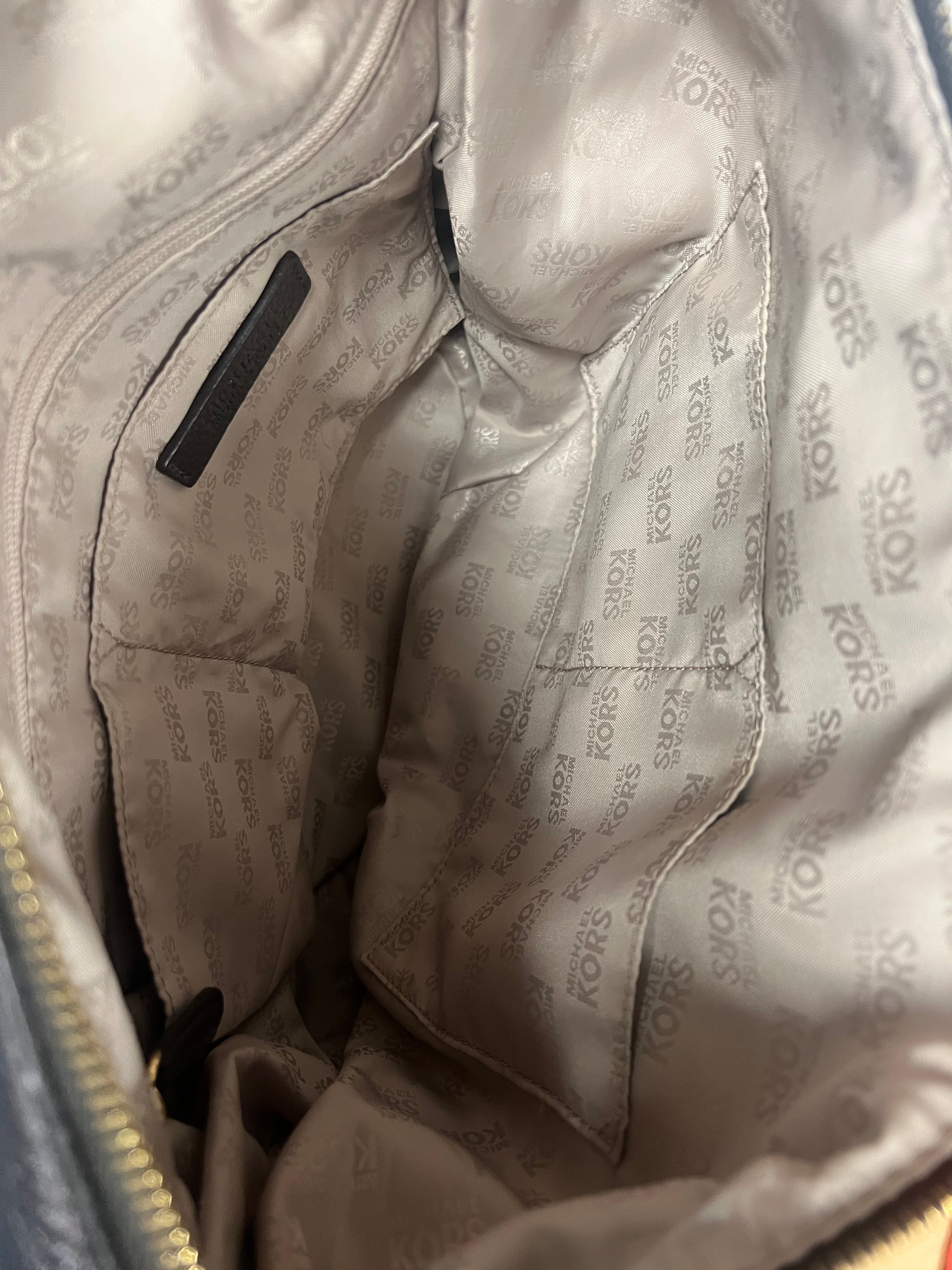 Michael Kors Fulton Large Pebbled Leather Shoulder Bag (Pre-Owned)