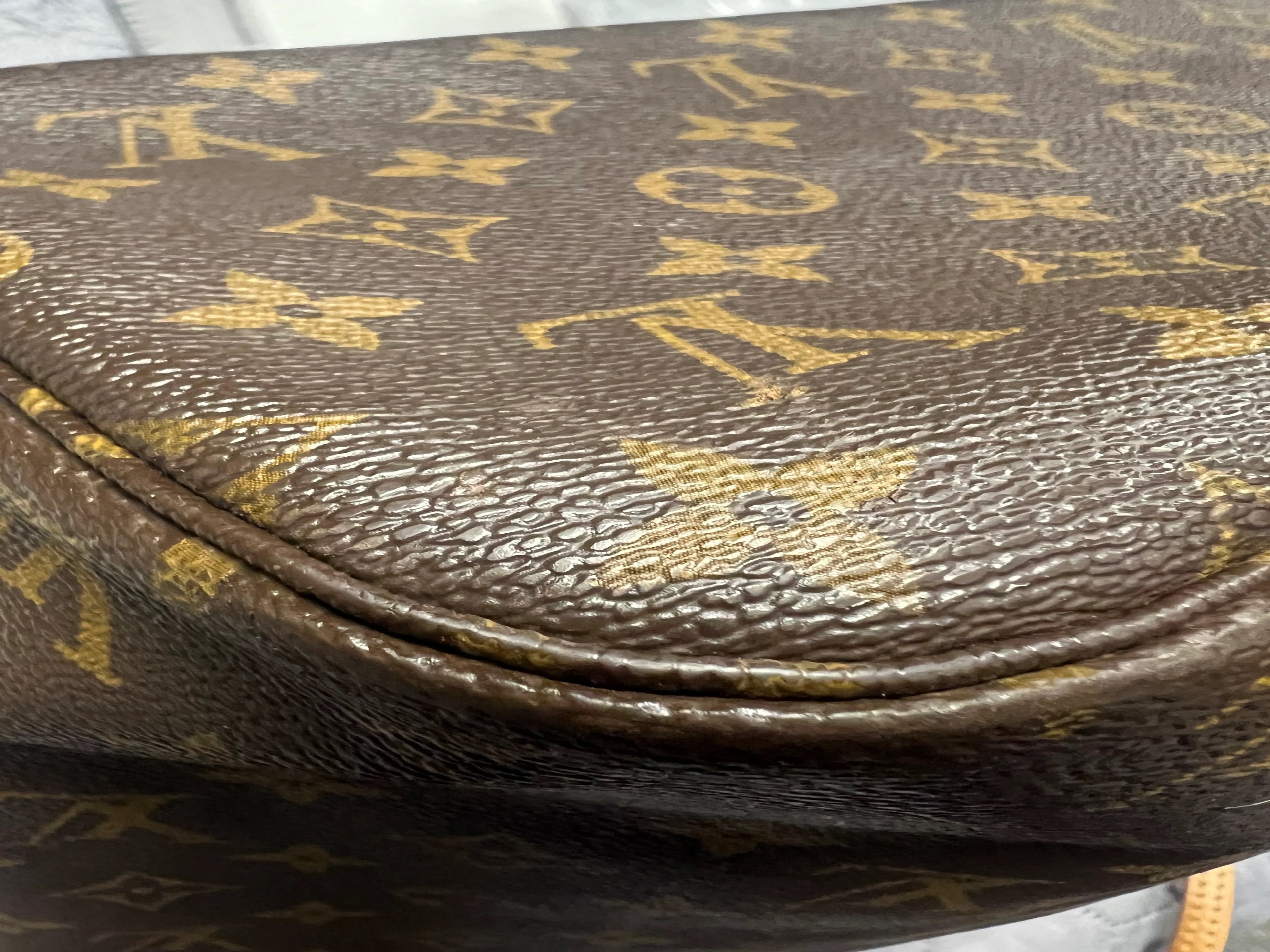 Louis Vuitton Neverfull MM (2009)