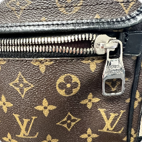 (1993) Louis Vuitton Business MM Messenger Bag in Monogram Macassar Canvas
