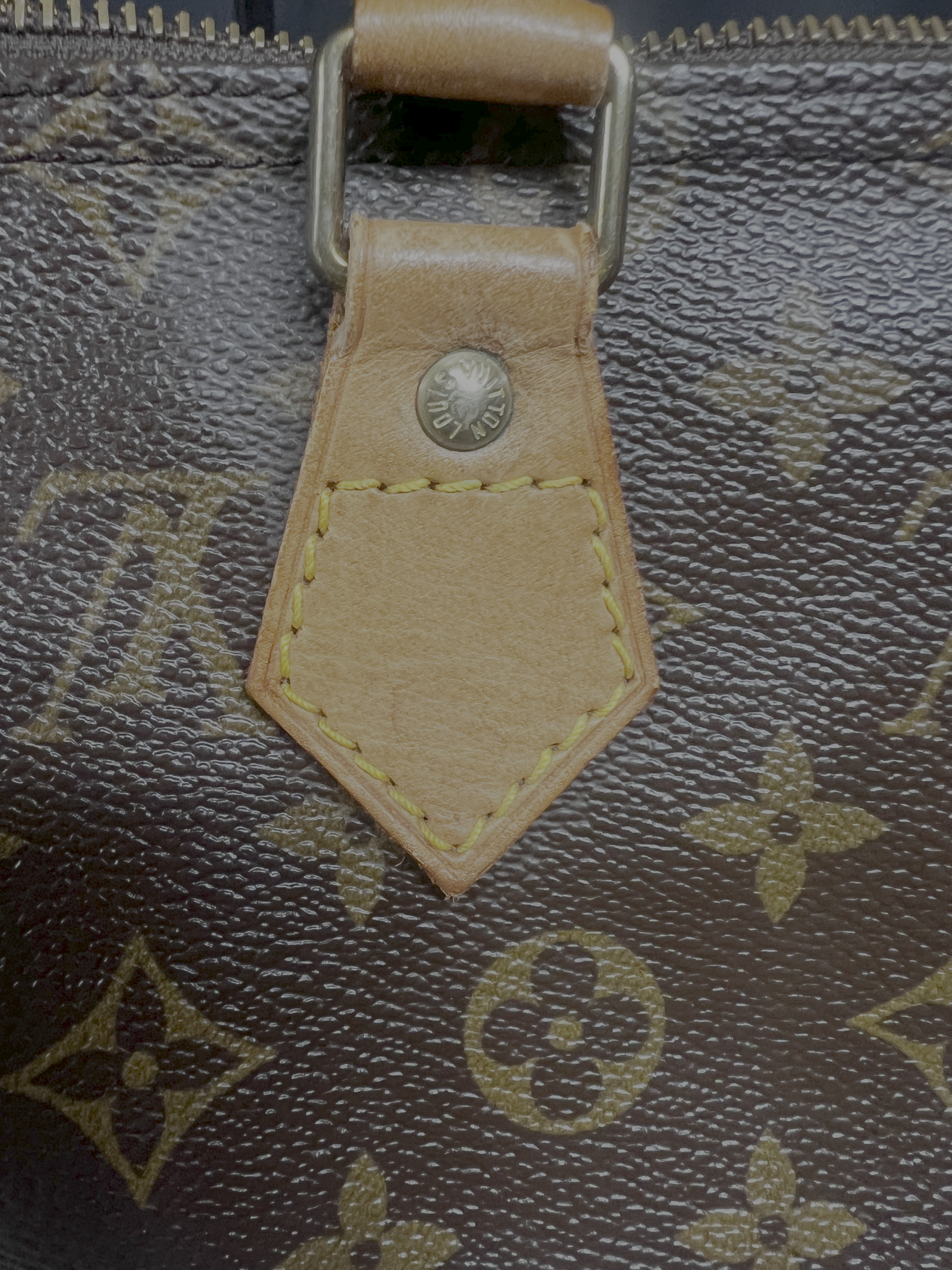 (1990) Louis Vuitton Speedy 25 in Classic Monogram