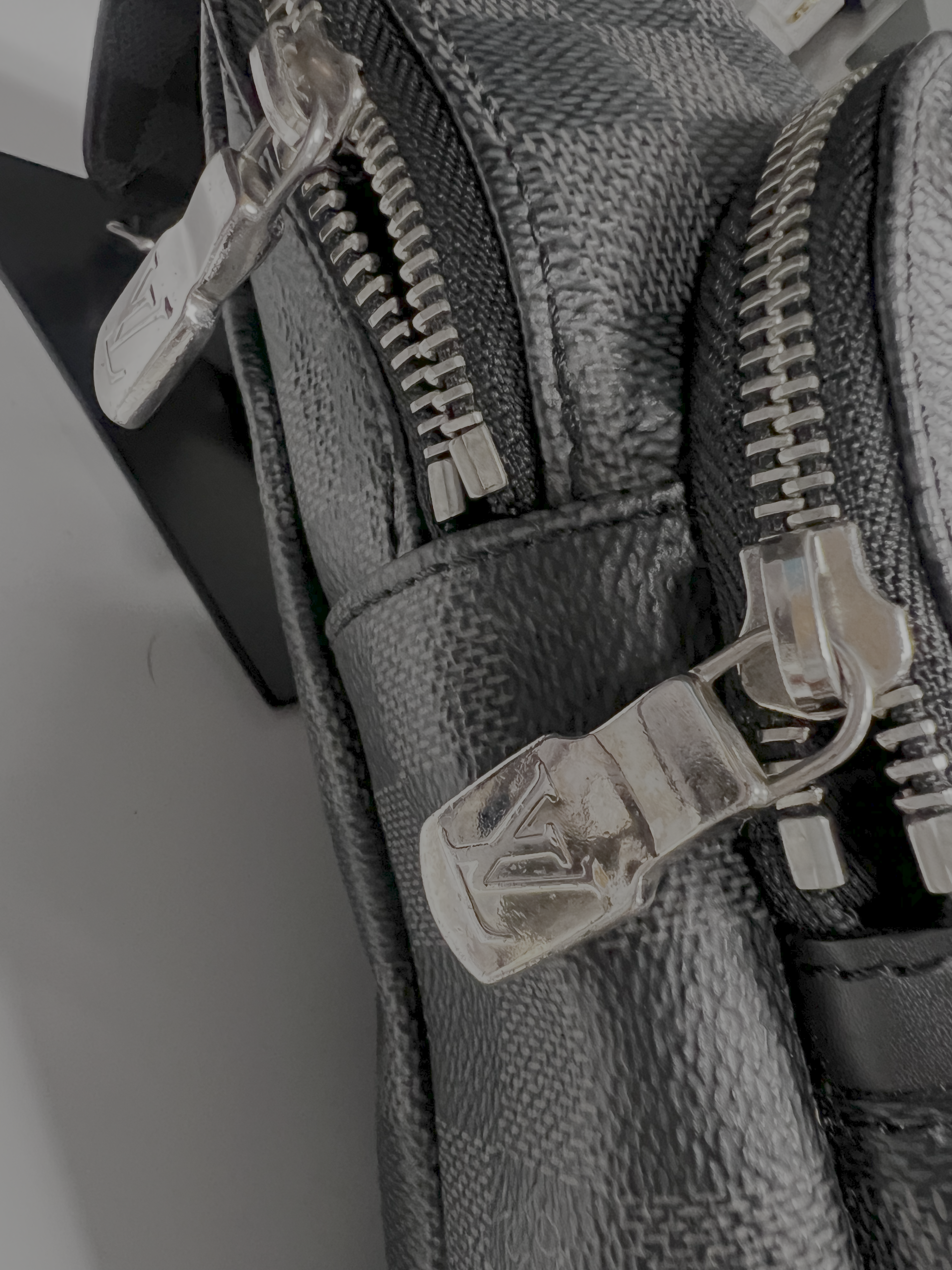 (2019) Louis Vuitton Avenue Sling Bag in classic Damier Graphite Canvas (Style No. N41719 / N45302)