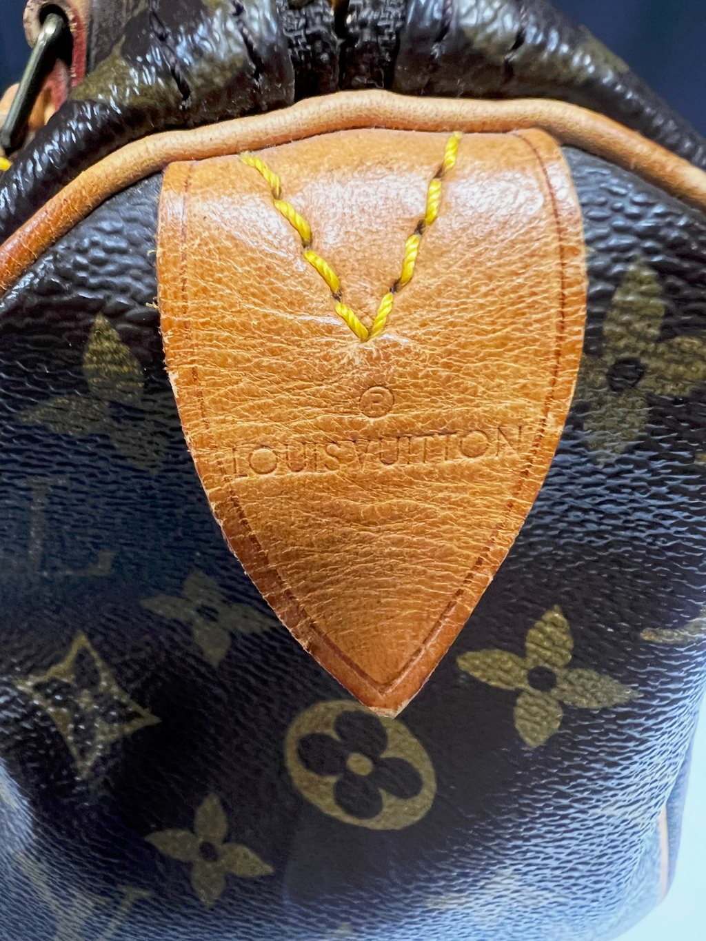 (1990) Louis Vuitton Speedy 25 in Classic Monogram