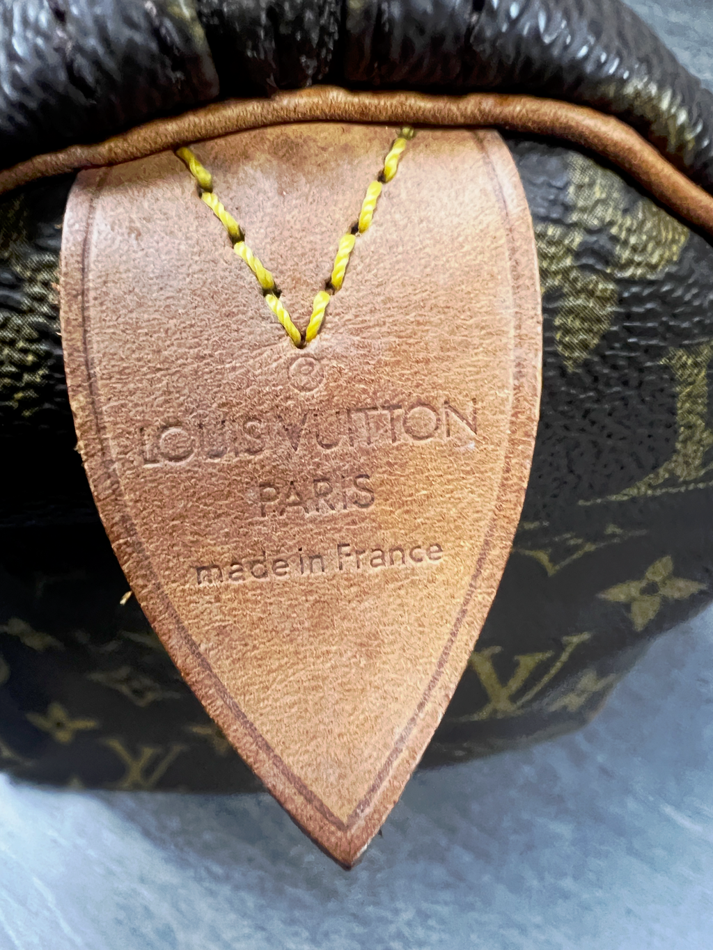 (26) Louis Vuitton Speedy 30
